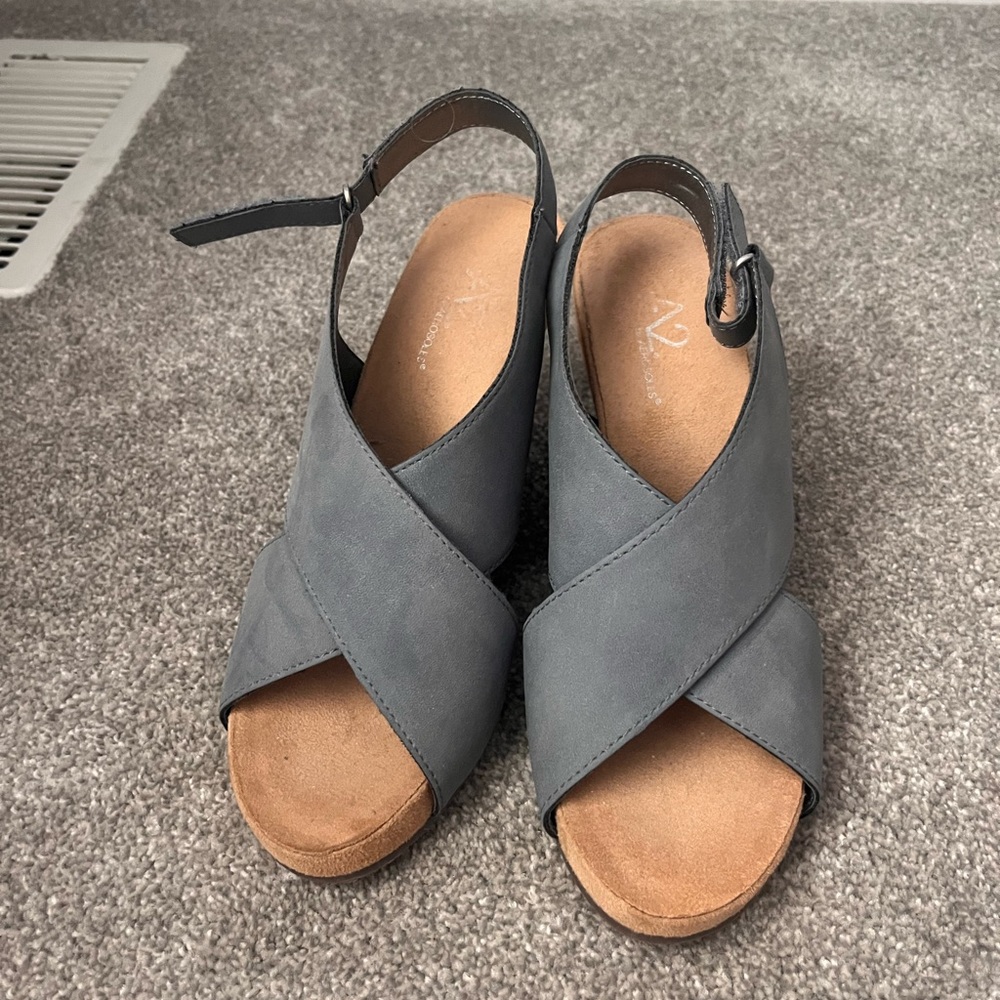 Aersoles blue / gray suede  Sandals